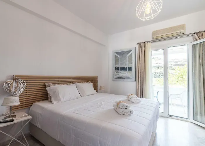 Flora's Mykonos * Klouvas