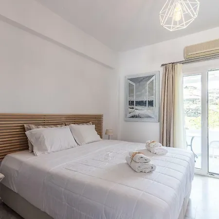 Flora's Mykonos * Klouvas