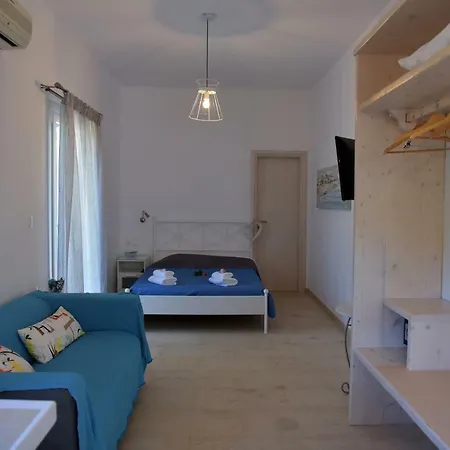 Flora's Mykonos *